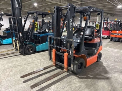 TOYOTA  FORKLIFT 