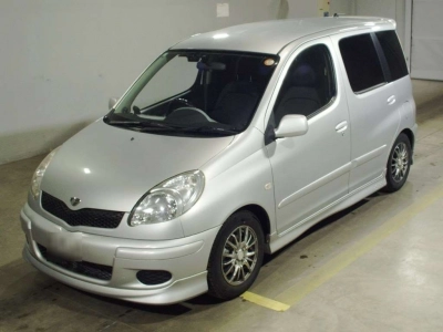TOYOTA FUN CARGO