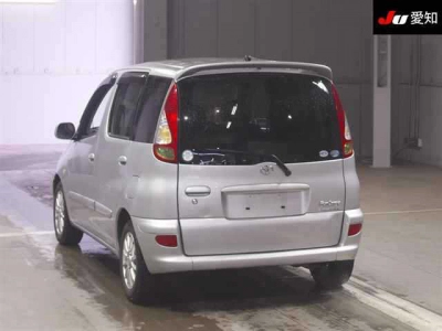 TOYOTA FUN CARGO