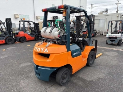 TOYOTA  FORKLIFT 