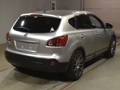 NISSAN DUALIS