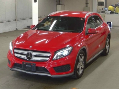 MERCEDES BENZ GLA