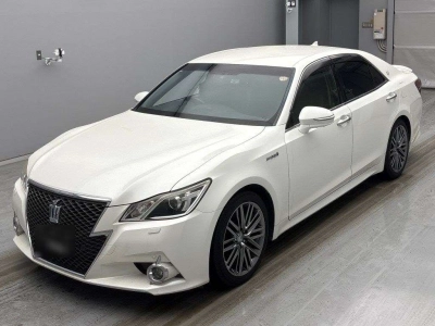 TOYOTA CROWN HYBRID