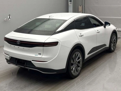 TOYOTA CROWN CROSSOVER