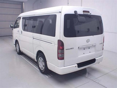 TOYOTA REGIUS ACE