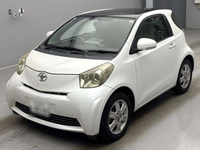 TOYOTA IQ
