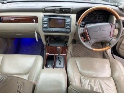 TOYOTA CROWN ESTATE