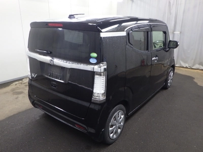 HONDA N-BOX SLASH