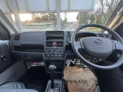 NISSAN NT100 CLIPPER