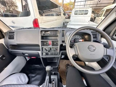 NISSAN NT100 CLIPPER