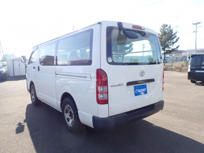 TOYOTA REGIUS VAN