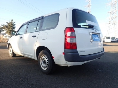TOYOTA SUCCEED VAN