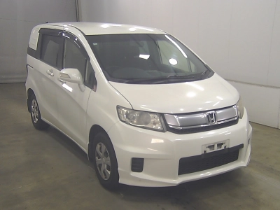 HONDA FREED SPIKE