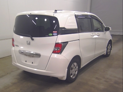 HONDA FREED SPIKE