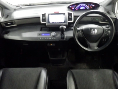 HONDA FREED SPIKE