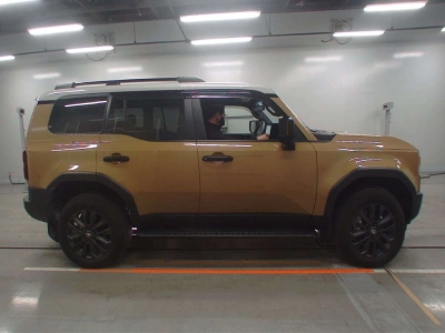 TOYOTA LAND CRUISER 250