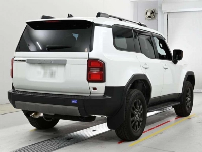 TOYOTA LAND CRUISER 250