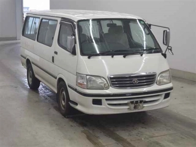 TOYOTA HIACE WAGON
