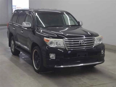 TOYOTA LAND CRUISER