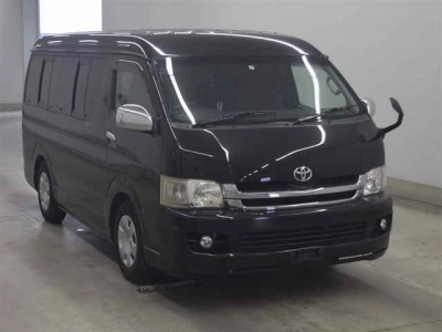 TOYOTA HIACE WAGON