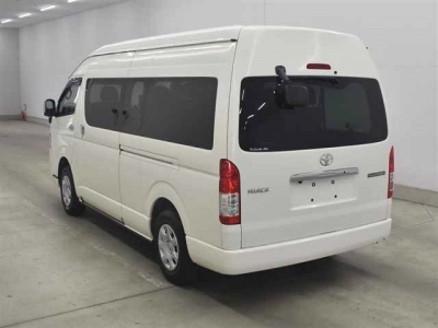 TOYOTA HIACE WAGON