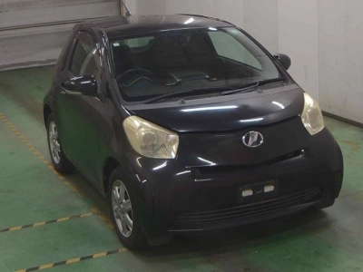 TOYOTA IQ