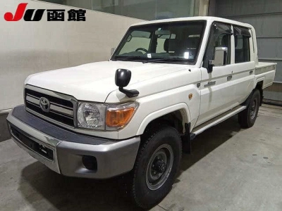 TOYOTA LAND CRUISER 70