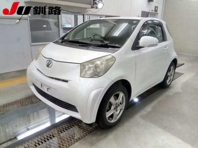 TOYOTA IQ