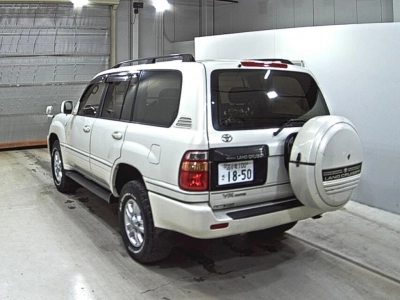 TOYOTA LAND CRUISER 100