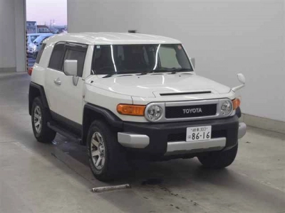 TOYOTA FJ CRUISER