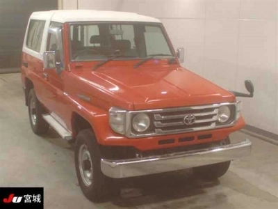 TOYOTA LAND CRUISER 70
