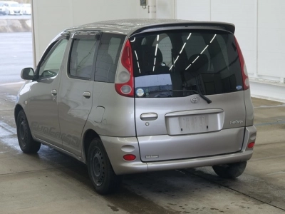 TOYOTA FUN CARGO
