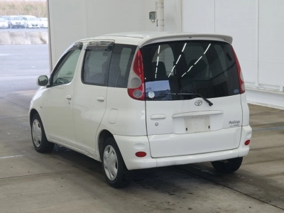 TOYOTA FUN CARGO