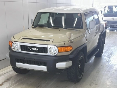 TOYOTA FJ CRUISER
