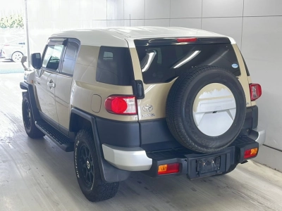 TOYOTA FJ CRUISER