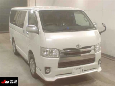 TOYOTA HIACE VAN