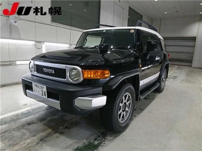 TOYOTA FJ CRUISER