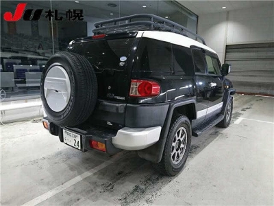 TOYOTA FJ CRUISER