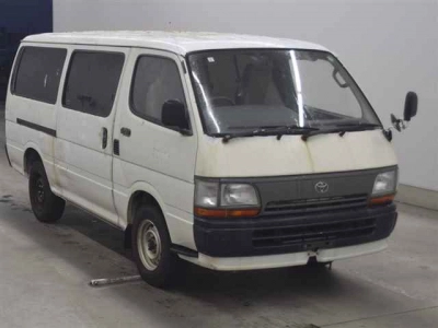 TOYOTA HIACE VAN