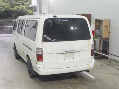 TOYOTA HIACE WAGON