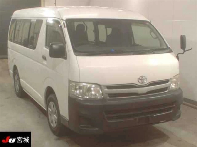 TOYOTA HIACE WAGON