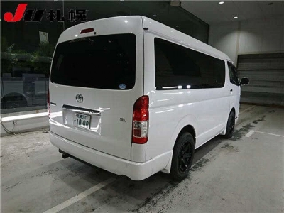 TOYOTA HIACE WAGON