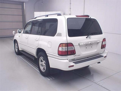 TOYOTA LAND CRUISER 100