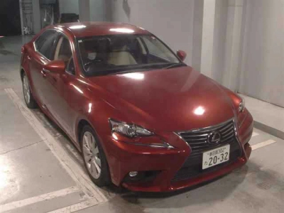 LEXUS IS