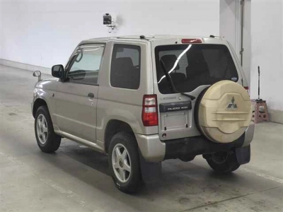 MITSUBISHI PAJERO MINI