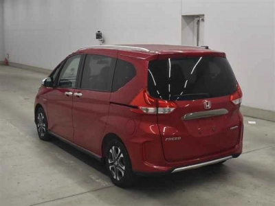 HONDA FREED HYBRID
