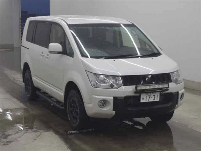 MITSUBISHI DELICA D:5