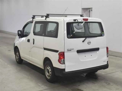NISSAN NV200 VANETTE VAN