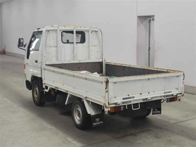 TOYOTA HIACE TRUCK