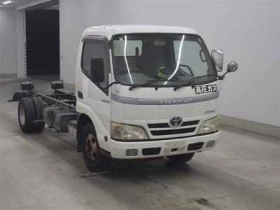 TOYOTA DYNA